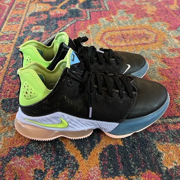 Nike | Men\'s Black/Lime Green LeBron XIX React Low Athletic Basketball Shoes 8.5 main image 7